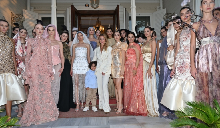 Tuba Ergin’den Büyükada’da “The Last Empress” Koleksiyonu Tanıtımı: Moda, Tarih ve Sanat Buluştu
