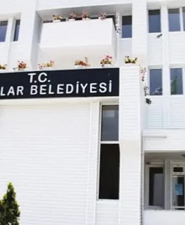 Adalar'da AKP adayına destek veren üç CHP'li meclis üyesi disipline sevk edildi