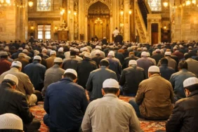 Diyanet İşleri Başkanlığı Cuma Hutbesinde Sosyal Medyada Mahremiyet ve Doğruluk Uyarısı Yaptı