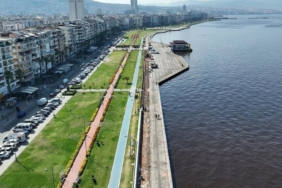 İzmir'de CHP'li Yedi İlçe Belediye Başkanının AKP'ye Geçeceği İddia Edildi