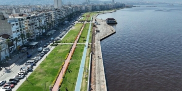 İzmir'de CHP'li Yedi İlçe Belediye Başkanının AKP'ye Geçeceği İddia Edildi