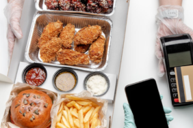Uber kurumsal yemek platformu ezCater'ı 2,3 milyar dolara bünyesine katıyor