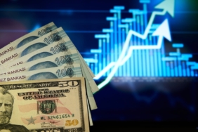 Döviz Piyasasında Yeni Hafta Yükselişle Başladı: Dolar 49,76 Lira Seviyesinde